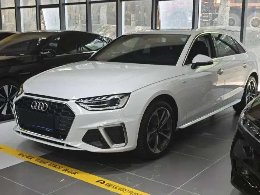 2024 Audi A4L 2.0T 190HP L4 7DCT