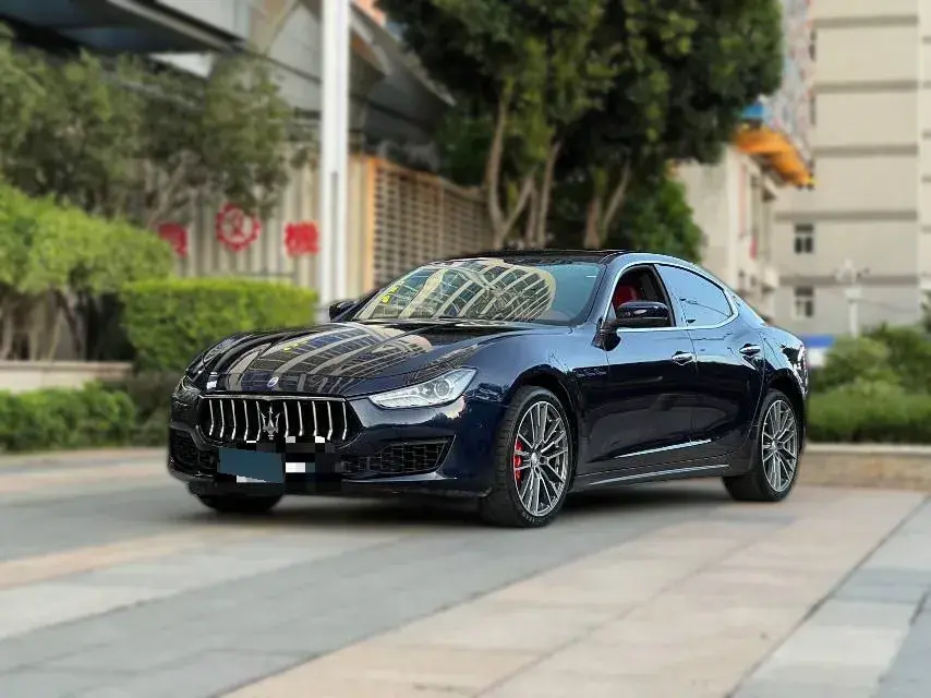 2021 Maserati Ghibli 2.0T 330HP L4 8AT