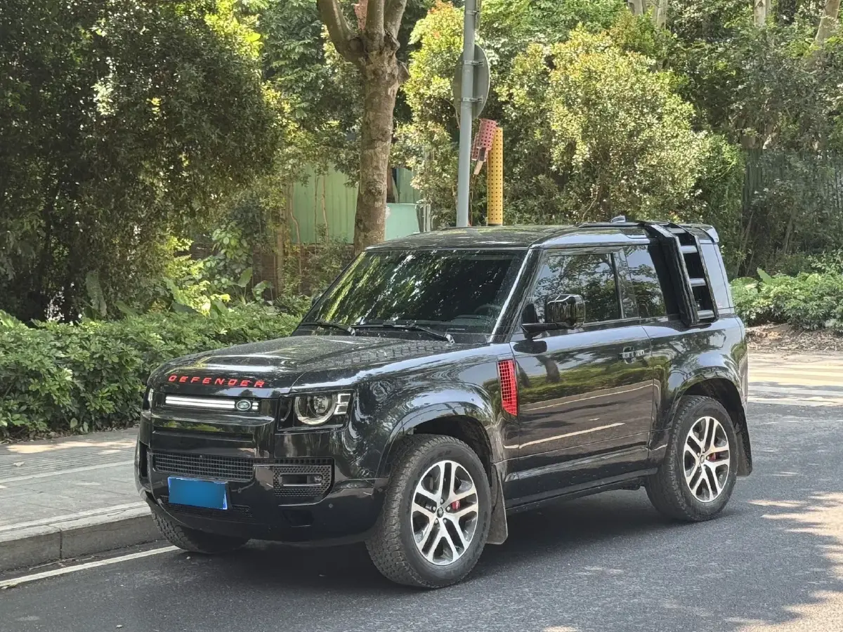 2023 Land Rover Defender 3.0T 400HP L6 8AT