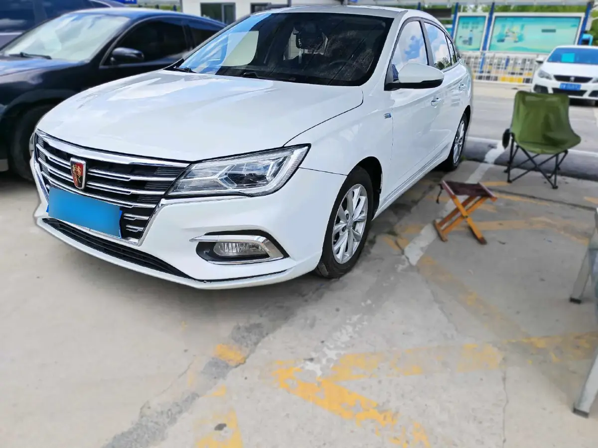 2019 Roewe i5 1.5L 120HP L4 CVT