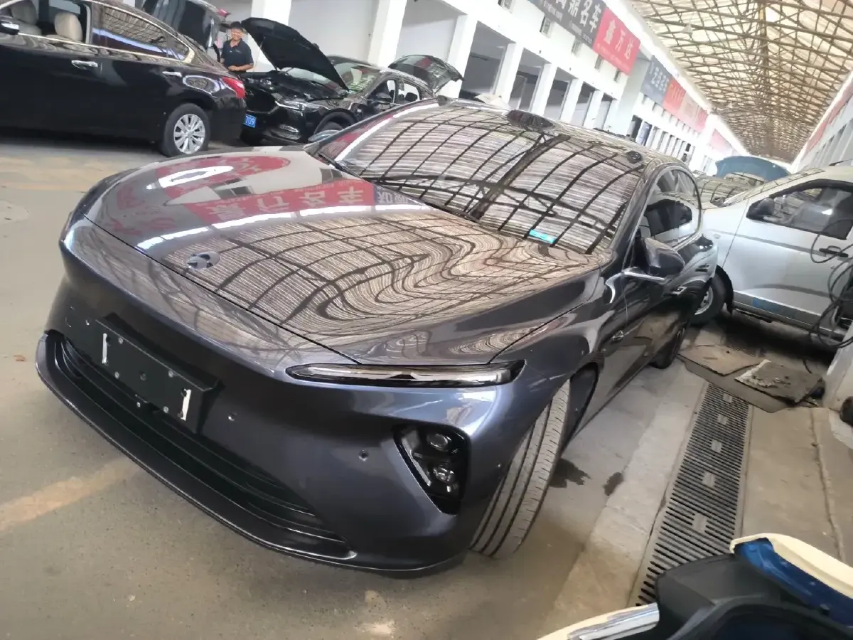 2022 NIO ET5 BEV 75KWH