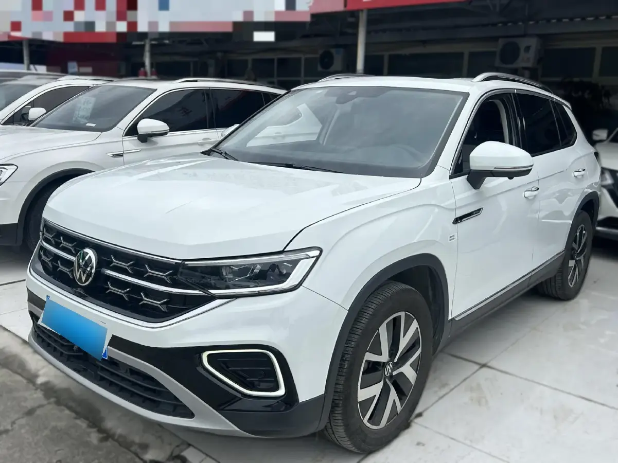 2023 Volkswagen Tayron 2.0T 186HP L4 7DCT