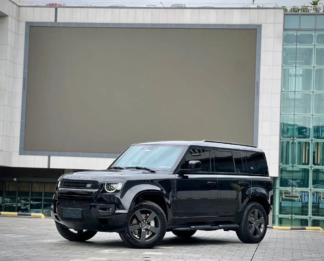 2024 Land Rover Defender 3.0T 400HP L6 8AT