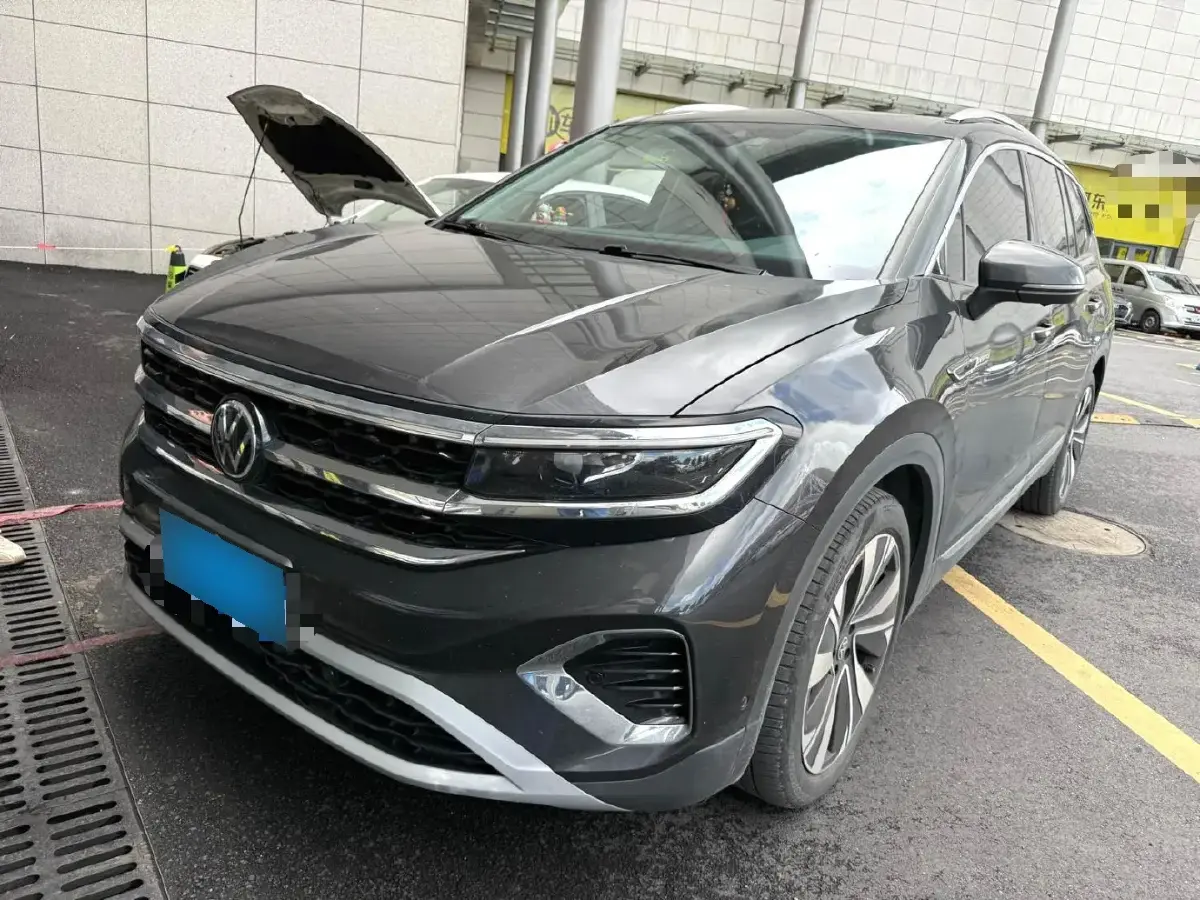 2022 Volkswagen Talagon 2.0T 220HP L4 7DCT