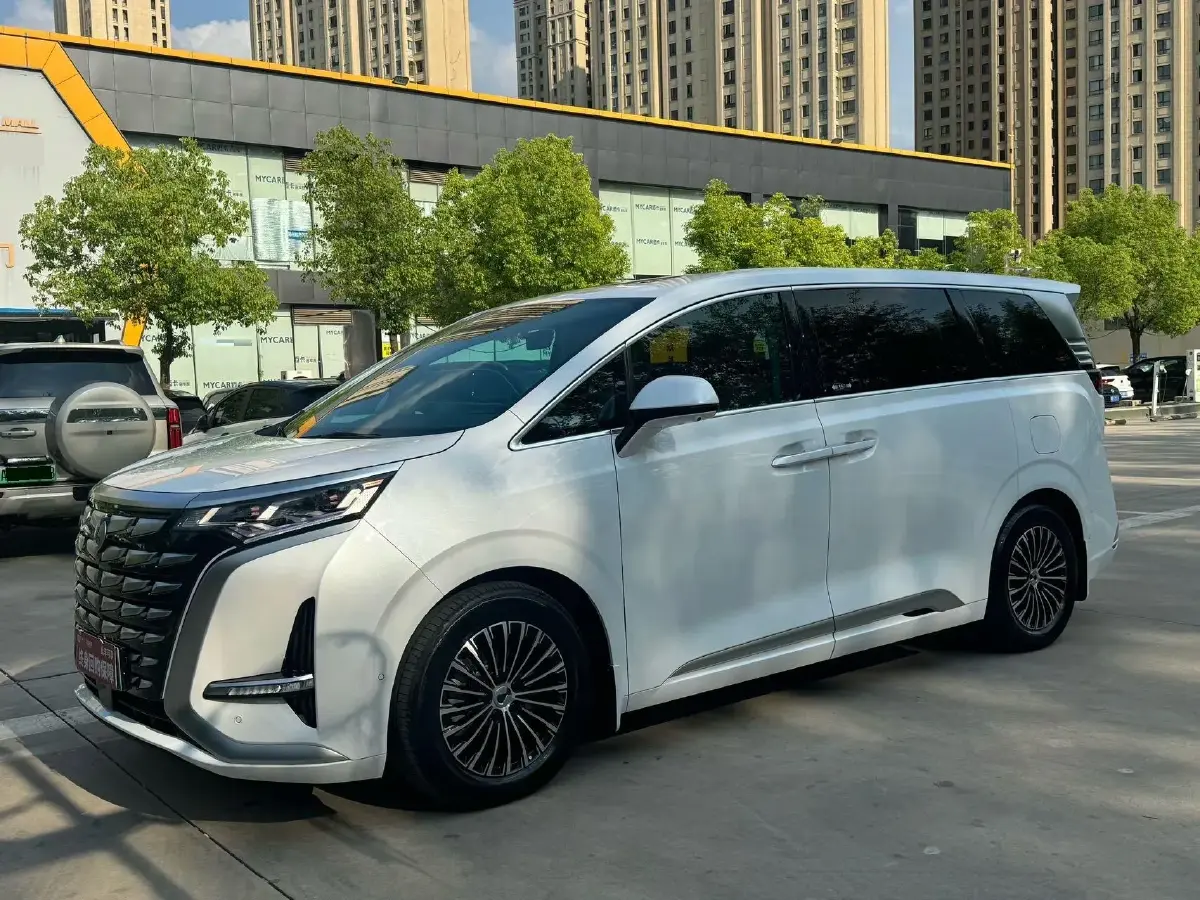 2022 Denza D9 1.5T 139HP L4 E-CVT PHEV 40.06KWH