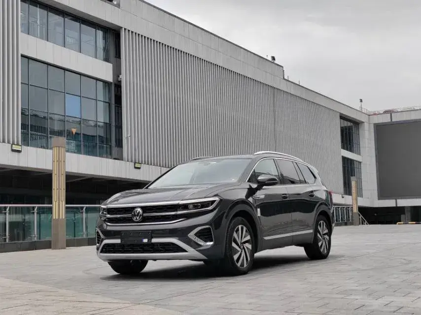 2022 Volkswagen Talagon 2.0T 220HP L4 7DCT