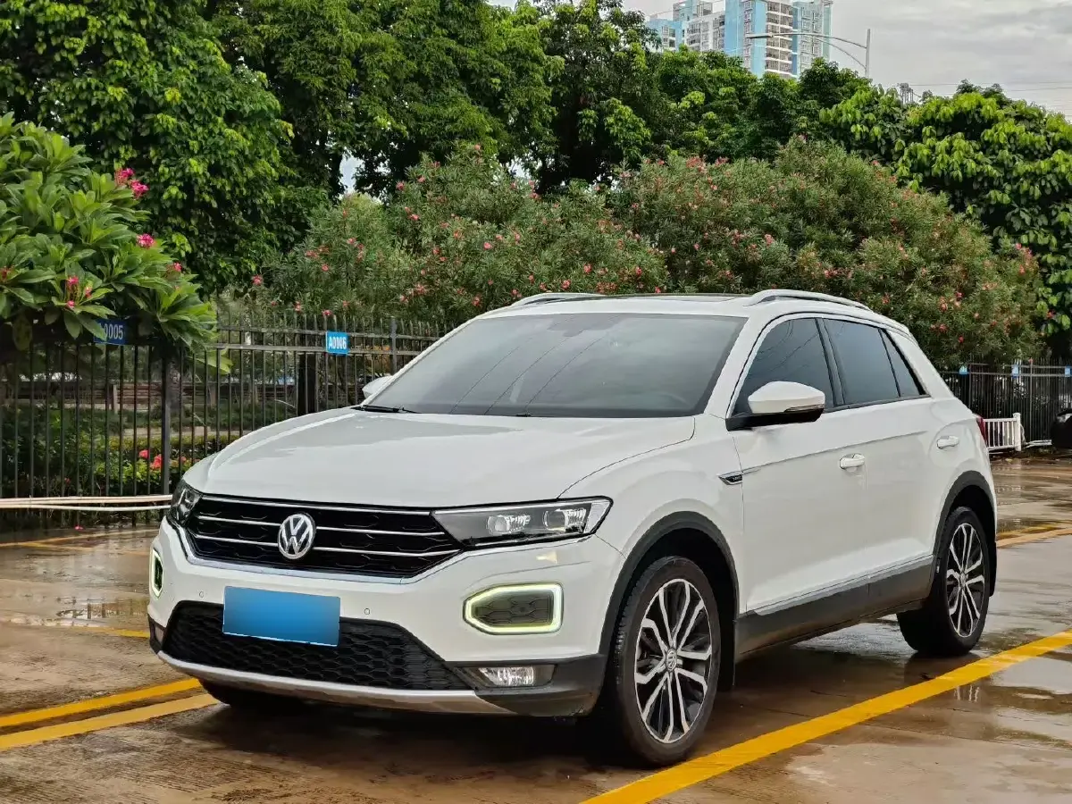 2019 Volkswagen T-Roc 1.4T 150HP L4 7DCT