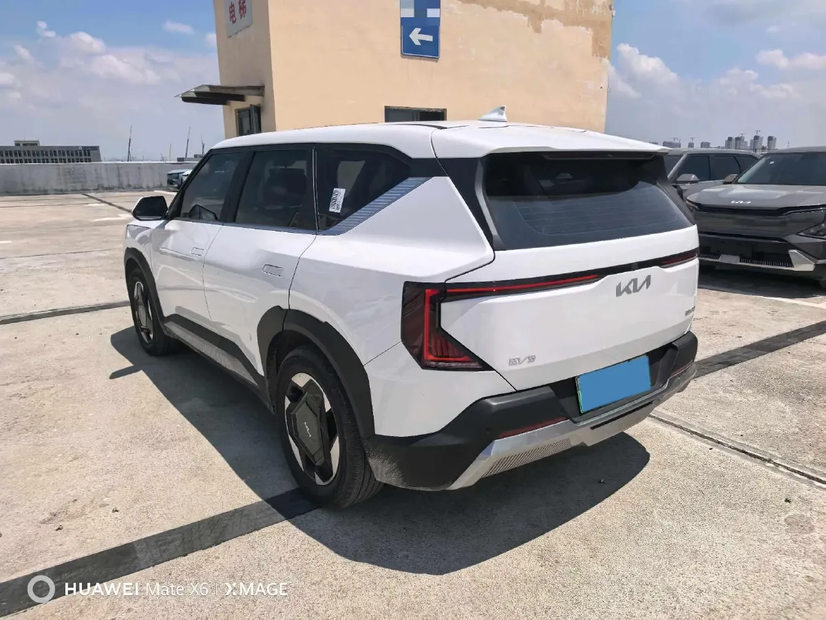 2024 Kia EV5 BEV 64.2KWH,autocango,china used car exporter,china ev exporter,chinese used car exporter,chinese used ev exporter
