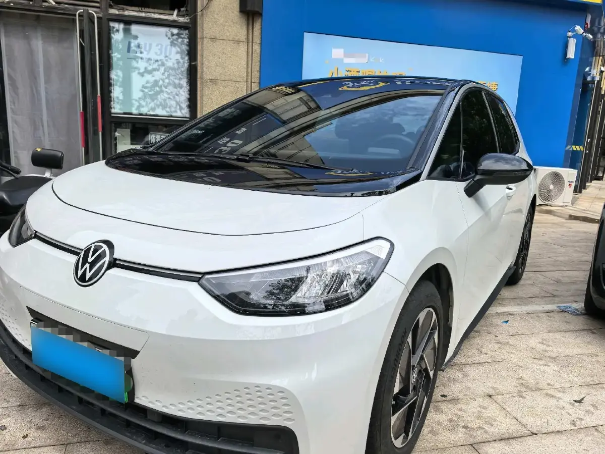 2025 Volkswagen ID.3 BEV 52.8KWH
