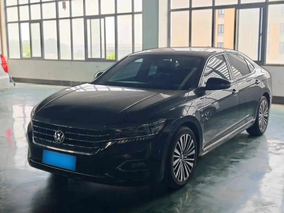 2019 Volkswagen Passat 2.0T 186HP L4 7DCT