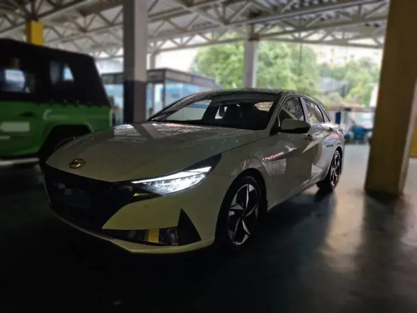 2021 Hyundai Elantra 1.5L 115HP L4 CVT