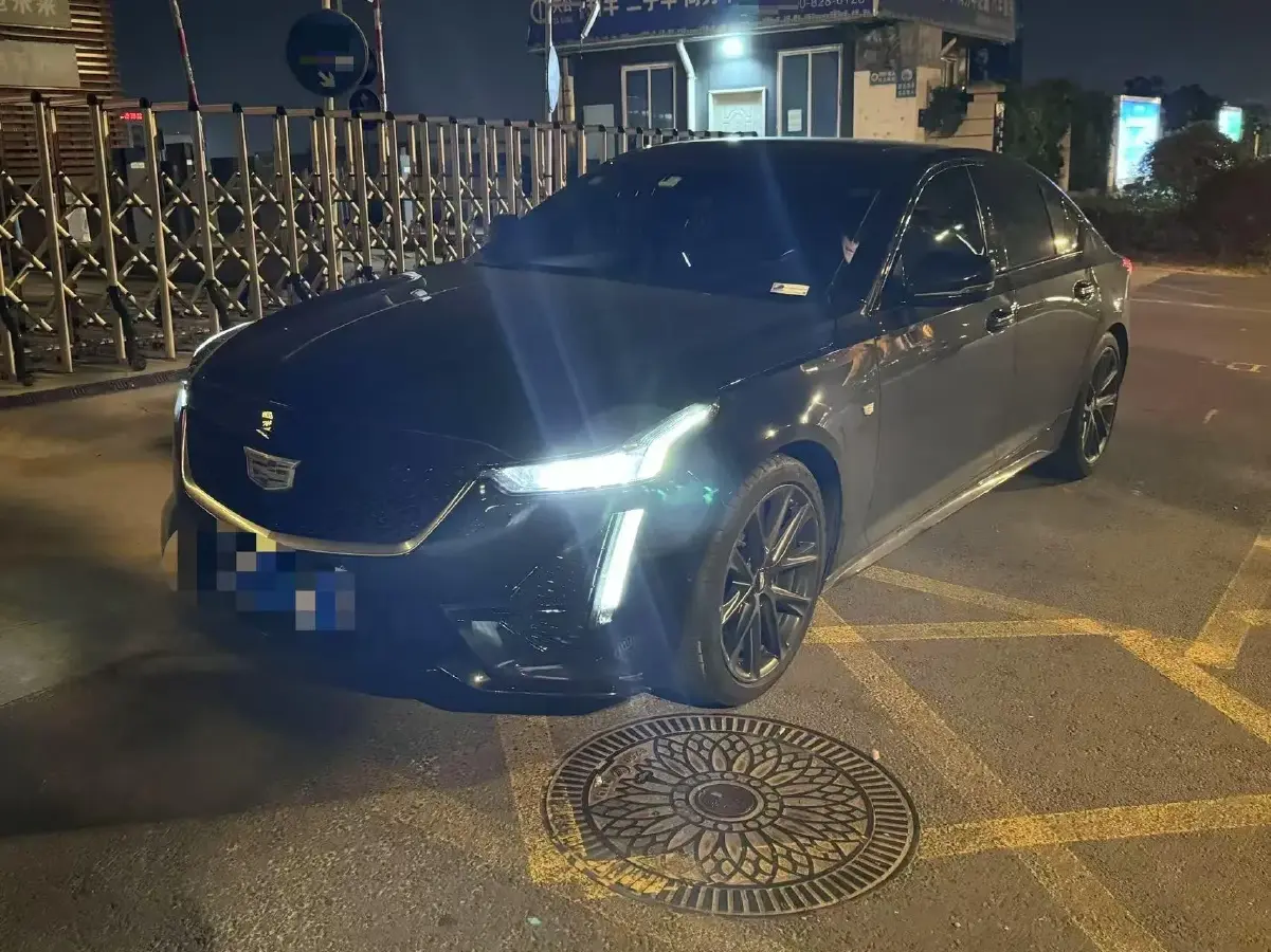 2021 Cadillac CT5 2.0T 237HP L4 10AT