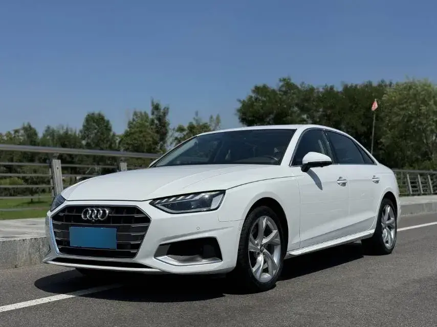 2020 Audi A4L 2.0T 190HP L4 7DCT