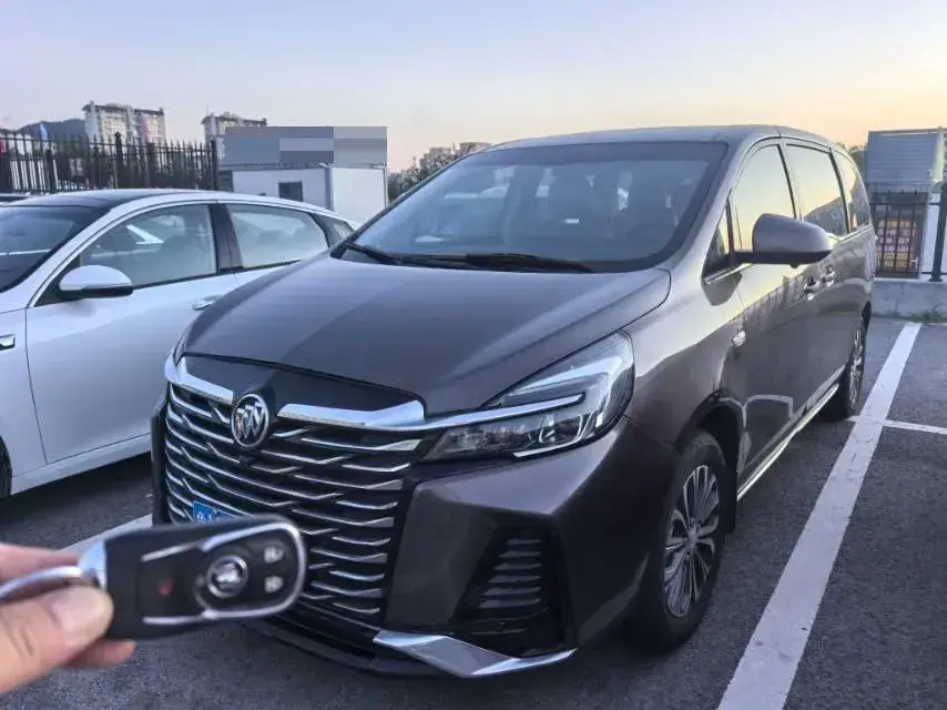 2023 Buick GL8 2.0T 237HP L4 9AT