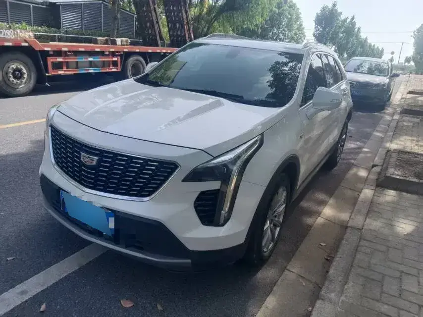 2020 Cadillac XT4 2.0T 241HP L4 9AT