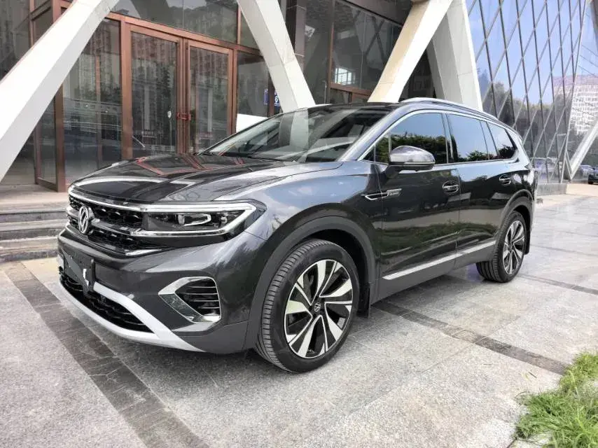 2023 Volkswagen Talagon 2.0T 220HP L4 7DCT