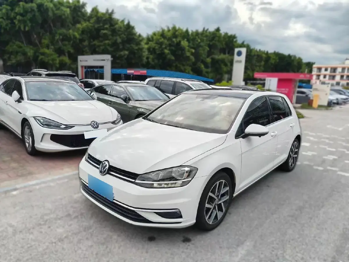 2018 Volkswagen Golf 1.4T 150HP L4 7DCT