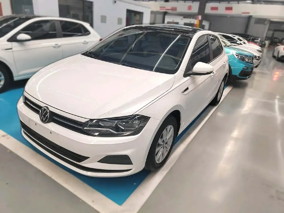 2021 Volkswagen Polo 1.5L 113HP L4 6AT