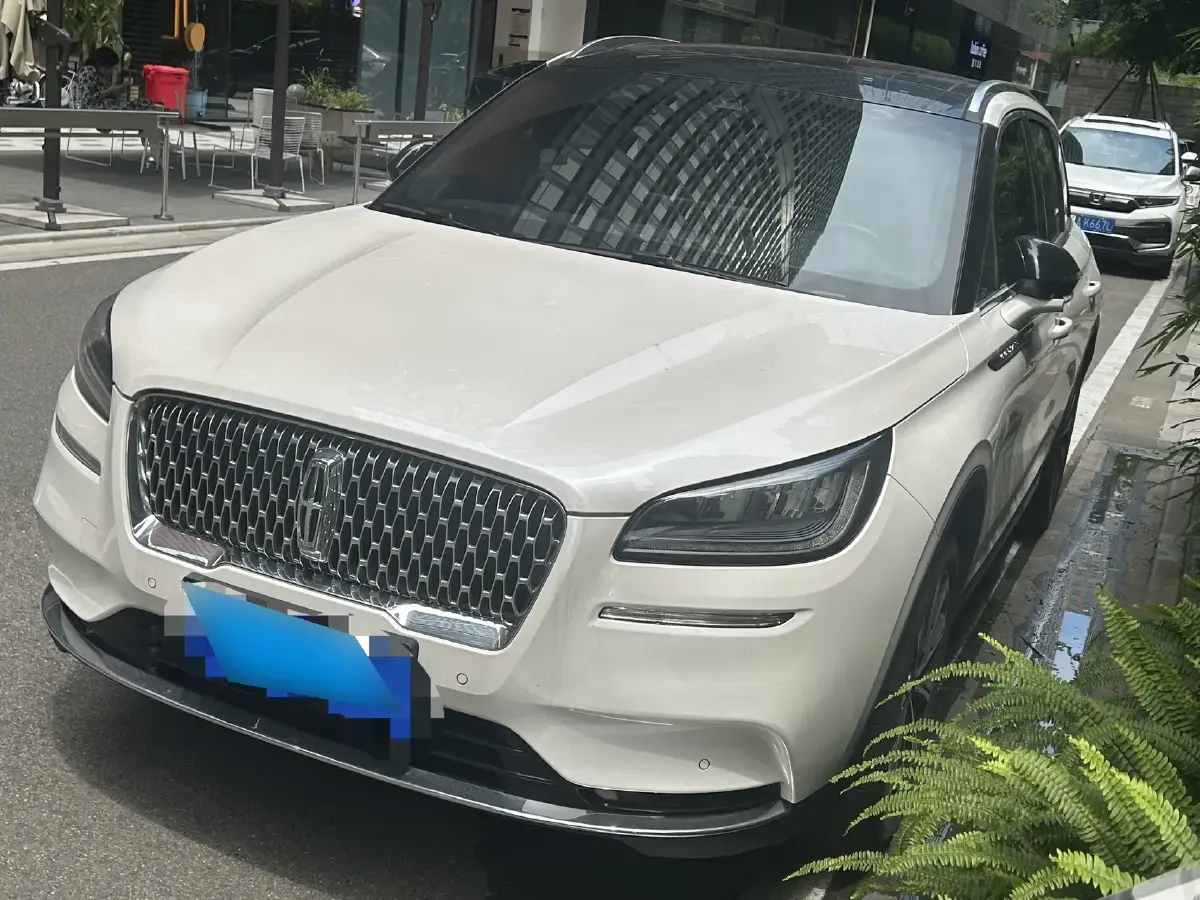 2022 Lincoln Corsair 2.0T 245HP L4 8AT