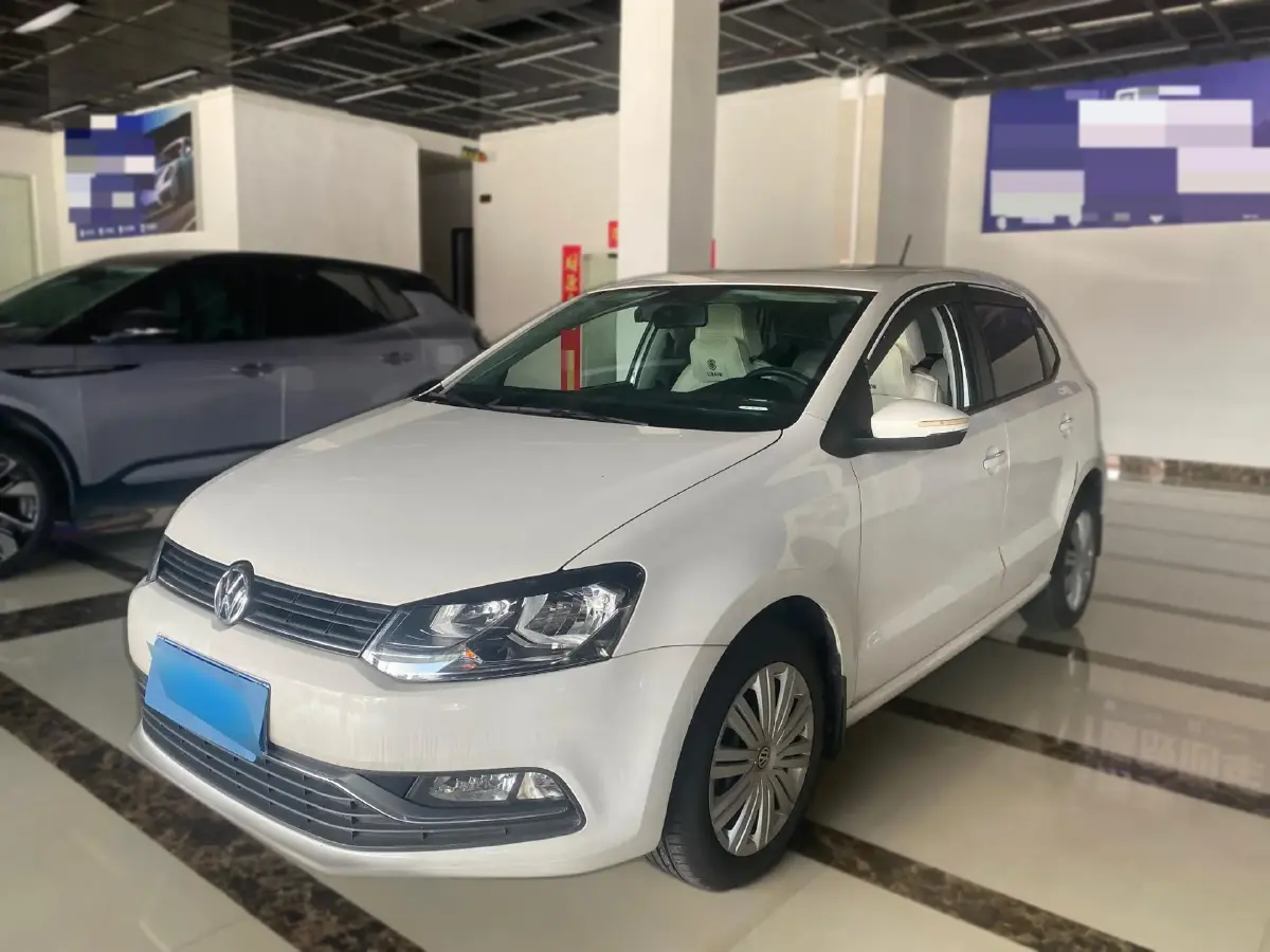 2016 Volkswagen Polo 1.6L 110HP L4 6AT
