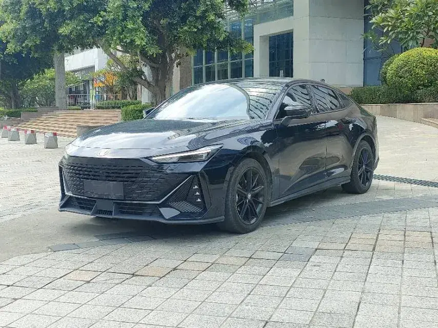 2022 ChangAn UNI-V 1.5T 188HP L4 7DCT