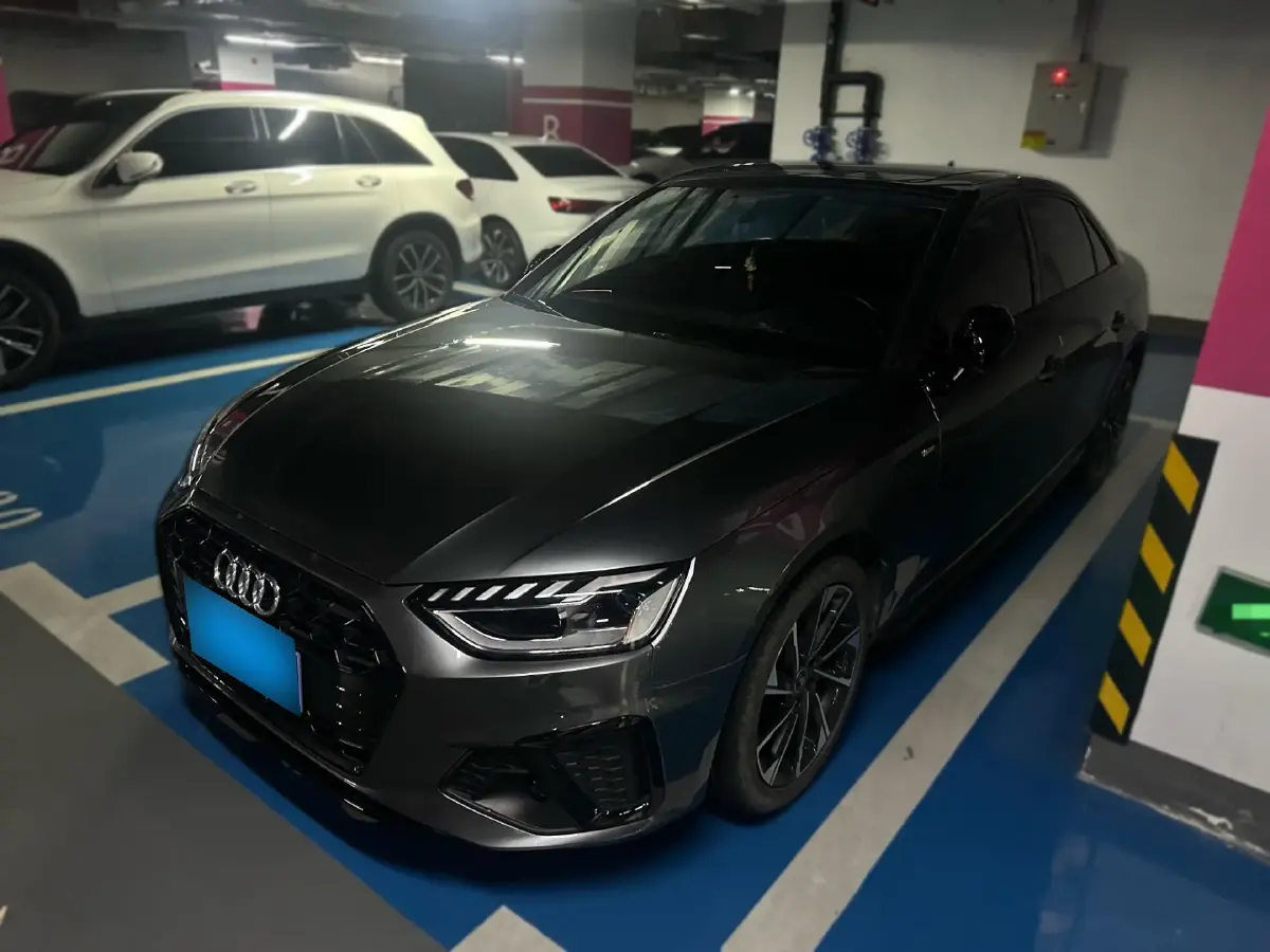 2023 Audi A4L 2.0T 190HP L4 7DCT