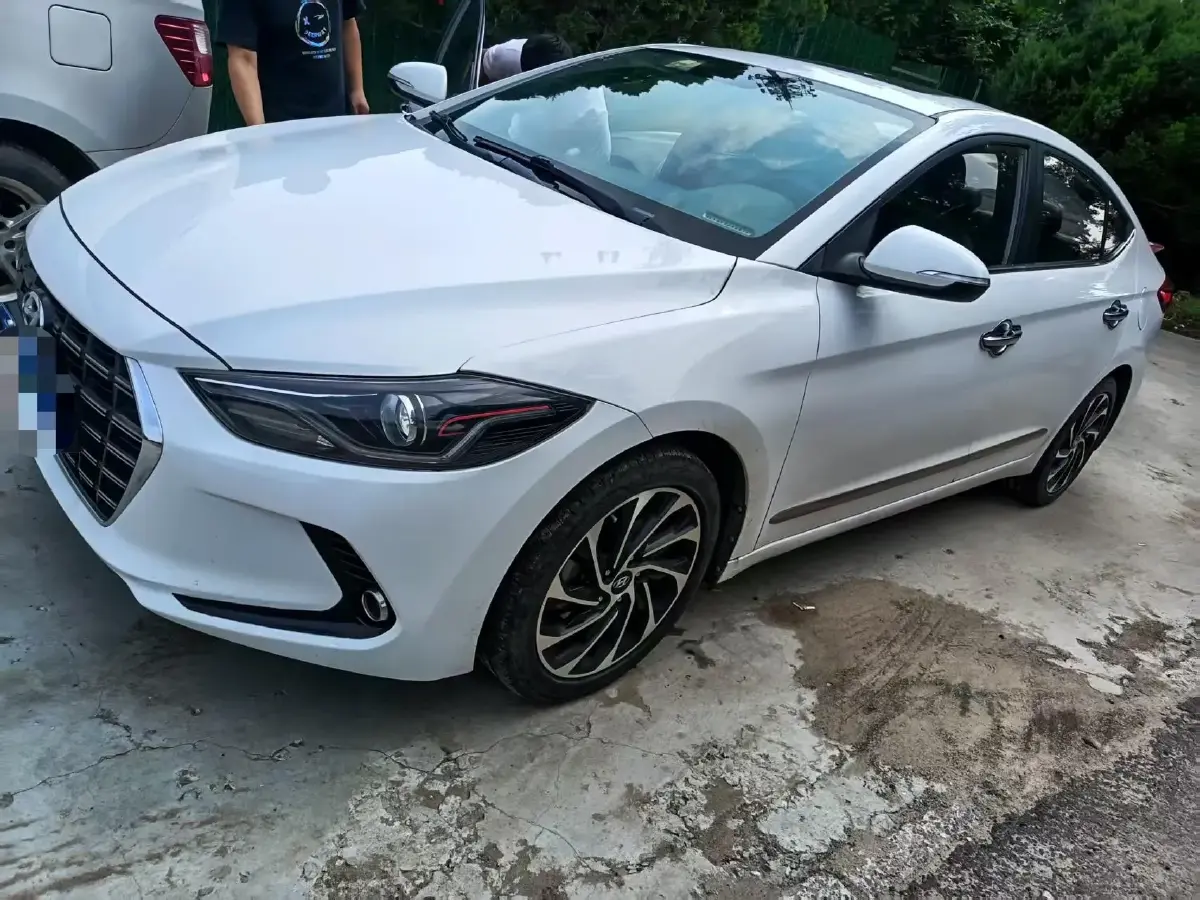 2019 Hyundai Elantra 1.4T 130HP L4 7DCT