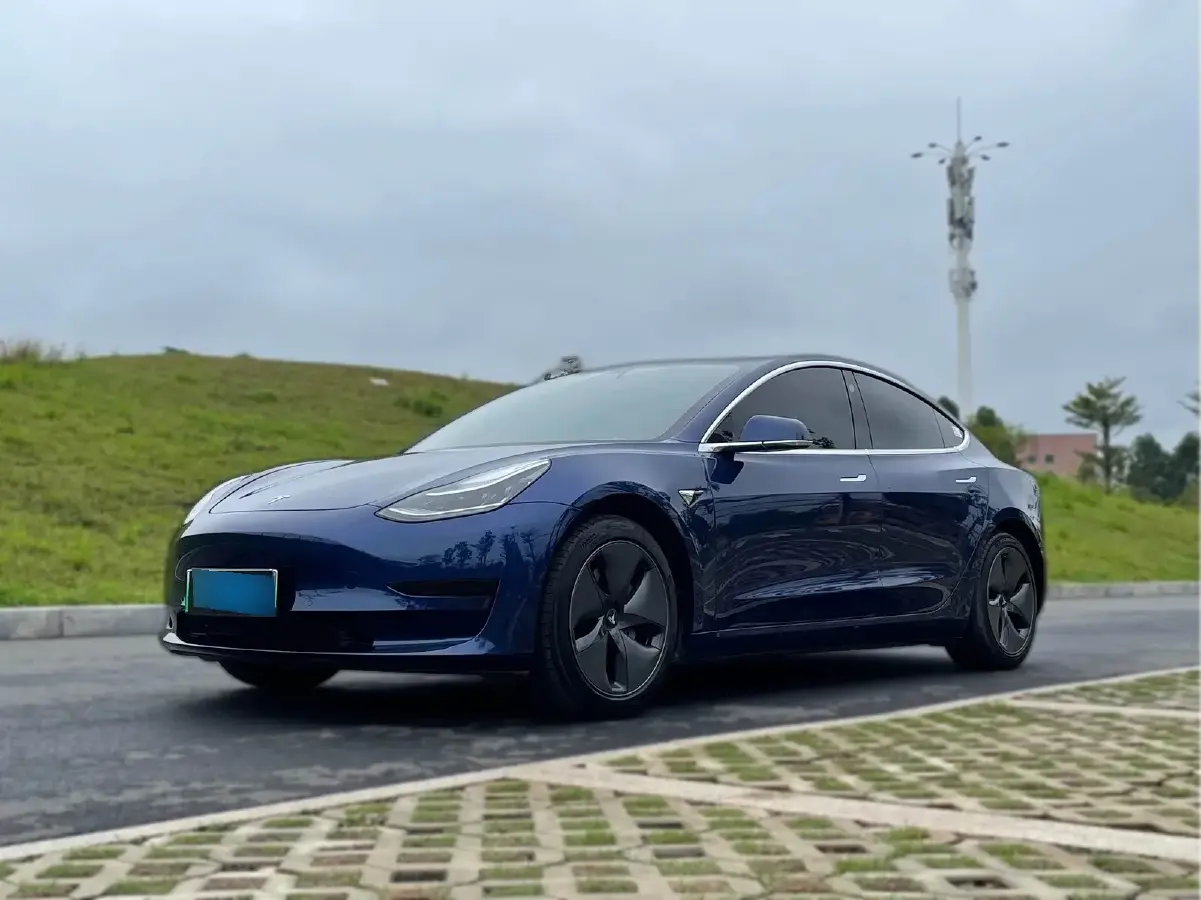 2020 Tesla Model 3 BEV 52KWH