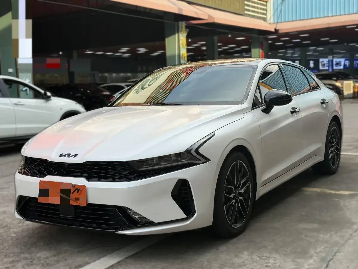 2021 Kia K5 2.0T 240HP L4 8AT
