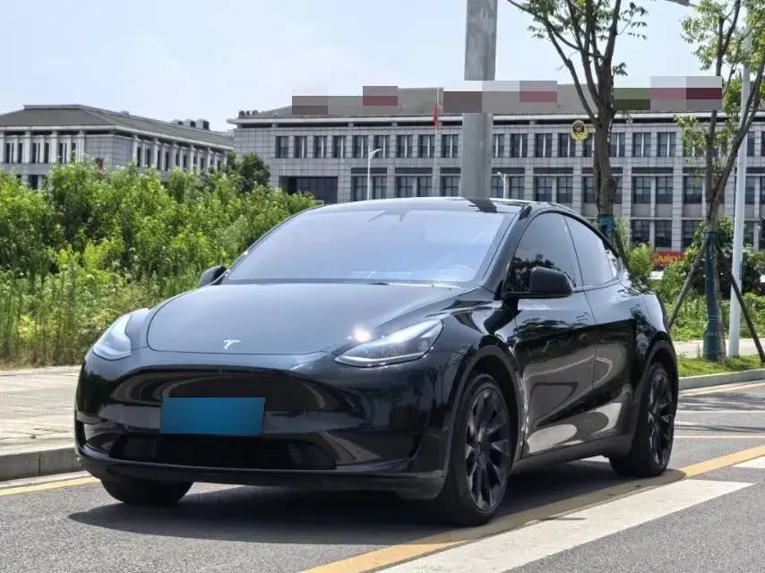 2022 Tesla Model Y BEV 60KWH
