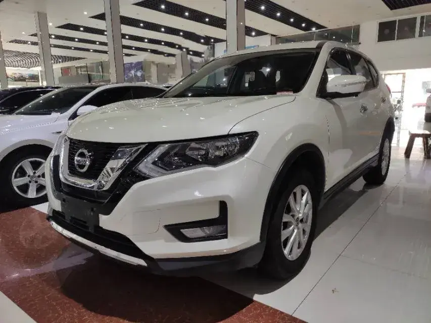 2021 Nissan X-Trail 2.0L 151HP L4 CVT