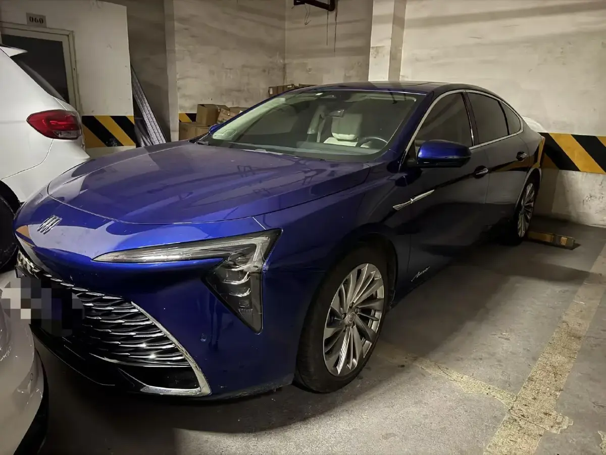 2023 Buick Larcosse 2.0T 237HP L4 9AT