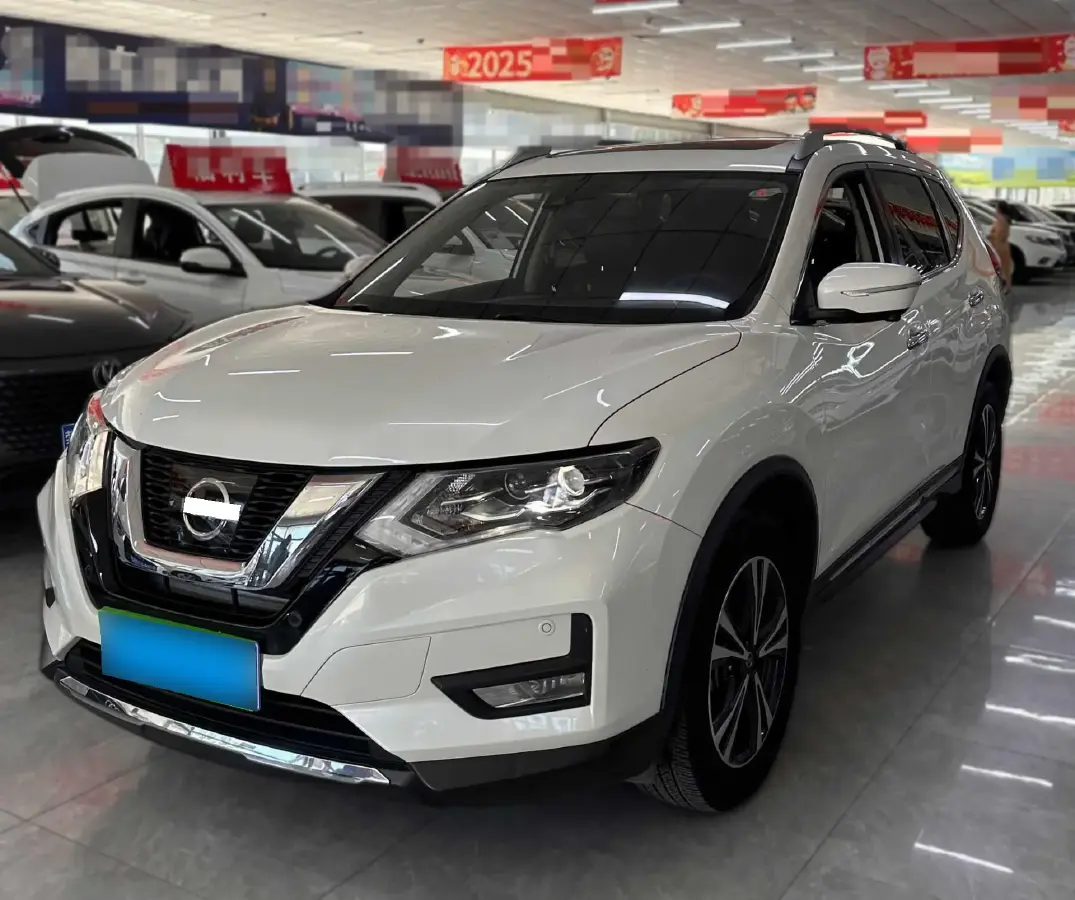 2021 Nissan X-Trail 2.5L 181HP L4 CVT