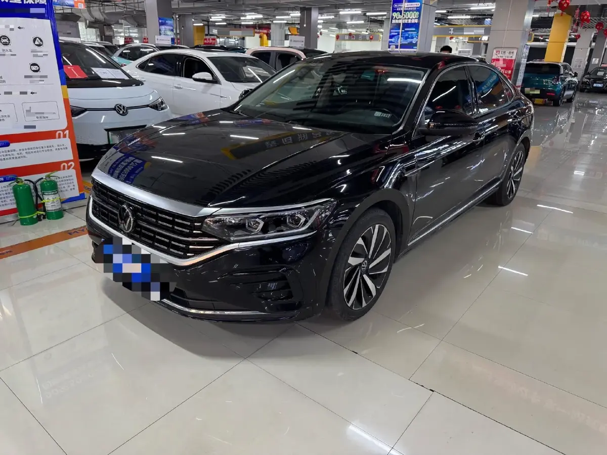 2022 Volkswagen Passat 2.0T 186HP L4 7DCT