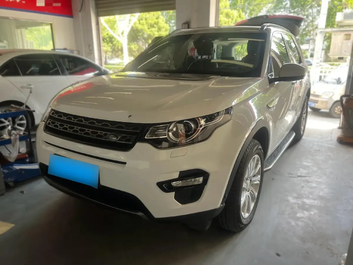 2018 Land Rover Discovery Sport 2.0T 241HP L4 9AT
