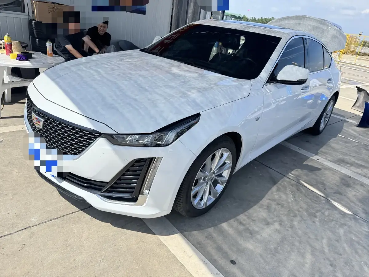 2022 Cadillac CT5 2.0T 237HP L4 10AT