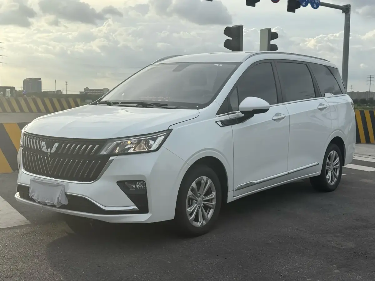 2022 WuLing JiaChen 1.5T 147HP L4 CVT