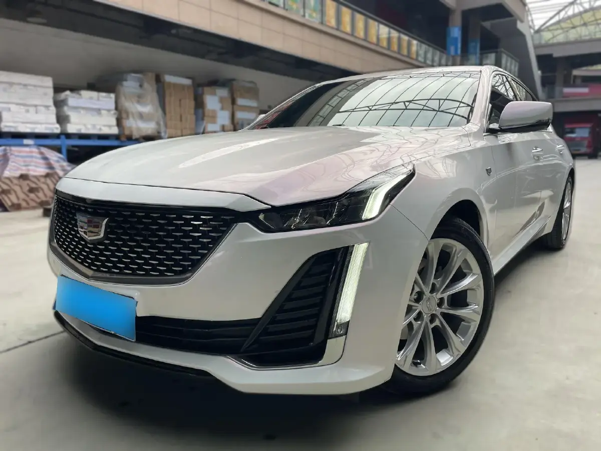 2022 Cadillac CT5 2.0T 237HP L4 10AT
