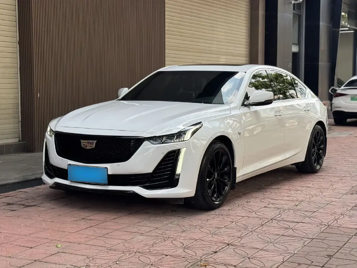 2022 Cadillac CT5 2.0T 237HP L4 10AT