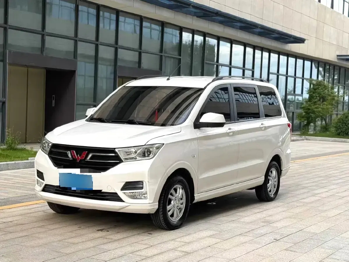 2021 WuLing HongGuang 1.5L 99HP L4 6MT