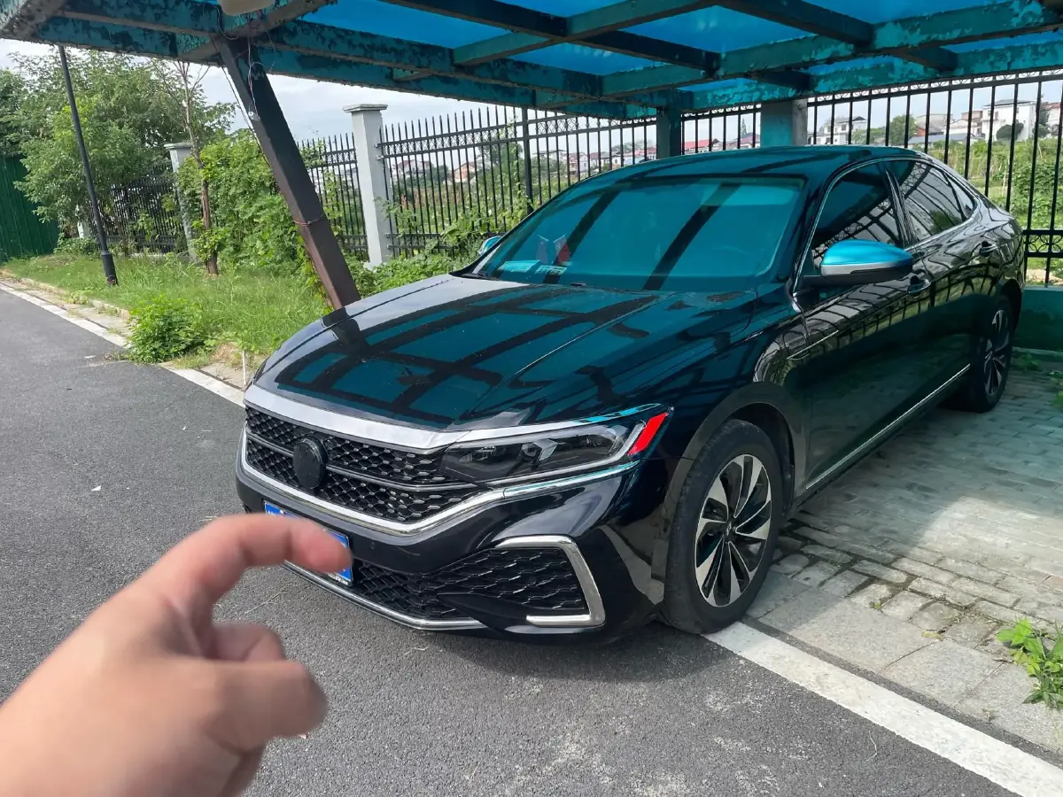 2022 Volkswagen Passat 2.0T 186HP L4 7DCT