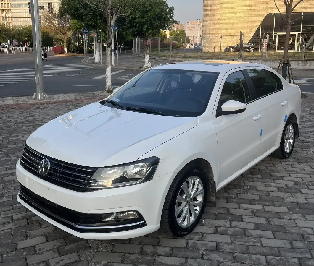 2017 Volkswagen Lavida 1.6L 110HP L4 6AT