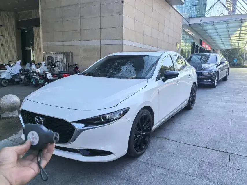 2022 Mazda 3 Axela 2.0L 158HP L4 6AT