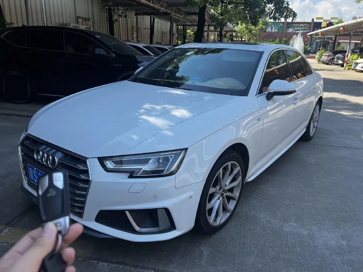 2019 Audi A4L 2.0T 190HP L4 7DCT