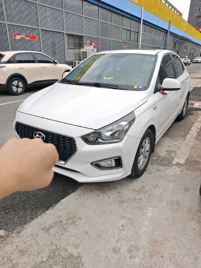 2017 Hyundai Reina 1.4L 95HP L4 4AT