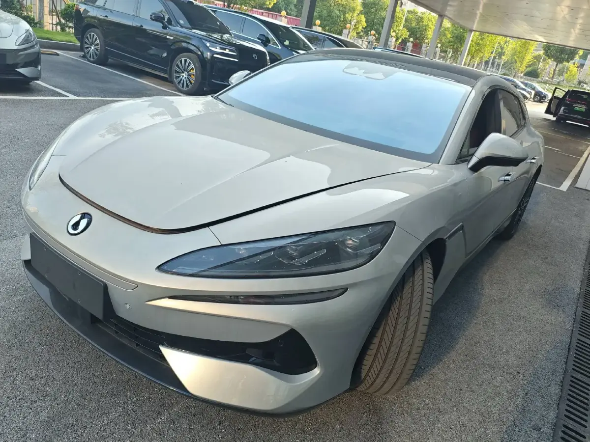 2024 Denza DenzaZ9GT 2.0T 207HP L4 E-CVT PHEV 38.5KWH