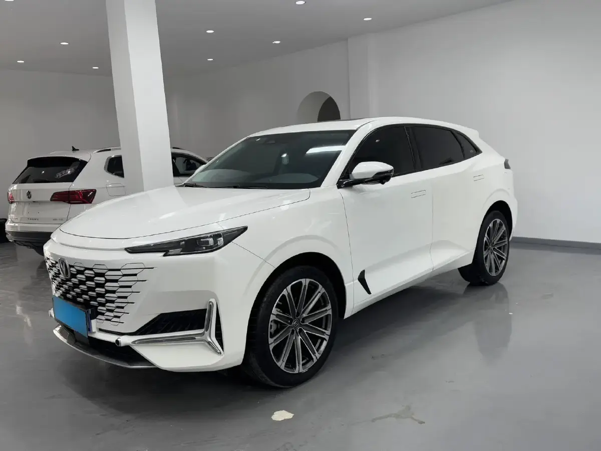 2021 ChangAn UNI-K 2.0T 233HP L4 8AT