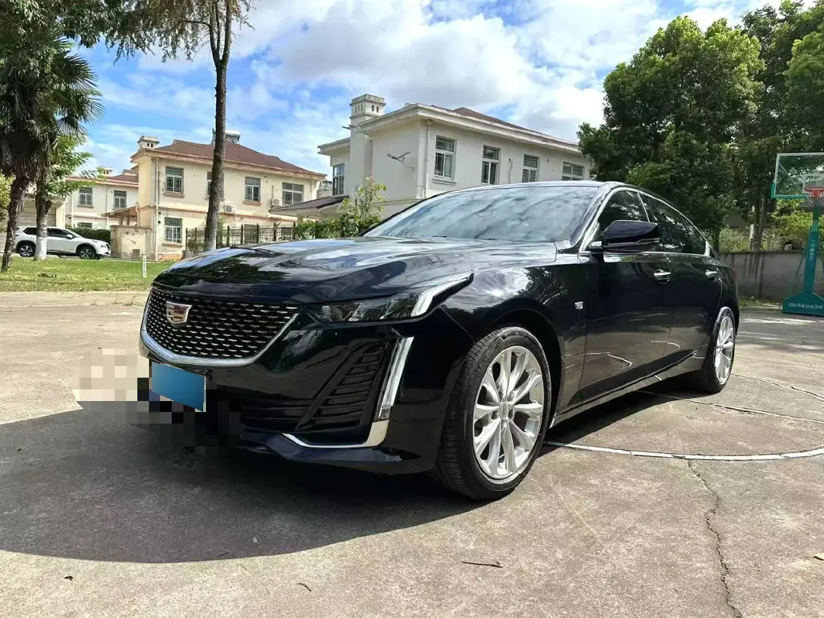 2023 Cadillac CT5 2.0T 237HP L4 10AT