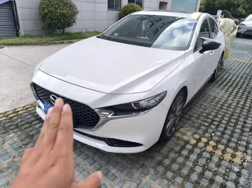 2022 Mazda 3 Axela 2.0L 158HP L4 6AT