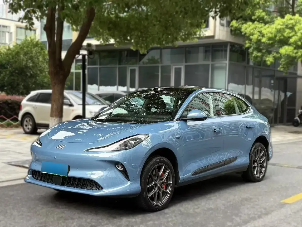 2025 IM LS6 BEV 100KWH